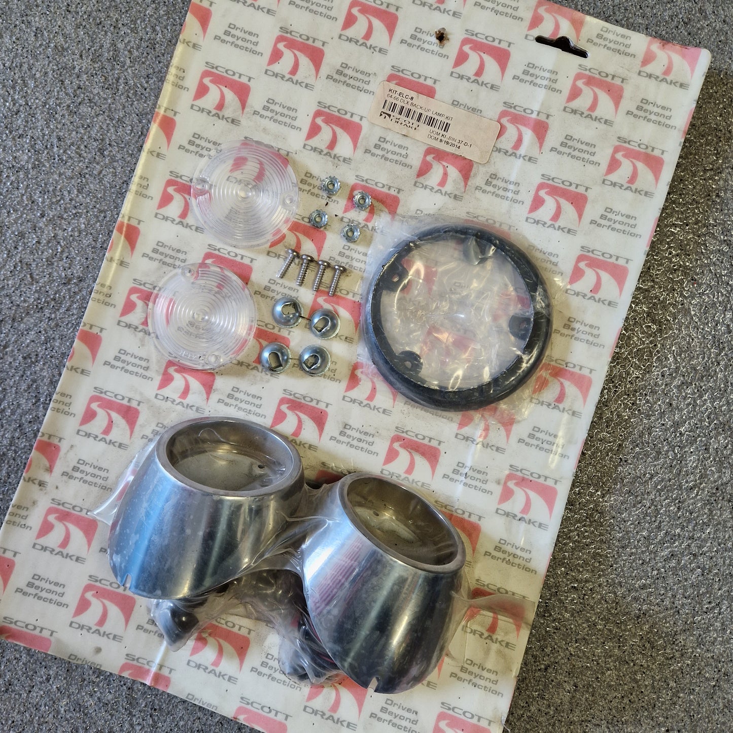 Backljus Kit/Back Up Light Kit- Deluxe. Ford Mustang och Cougar 1964-1966 Kit-ELC-8