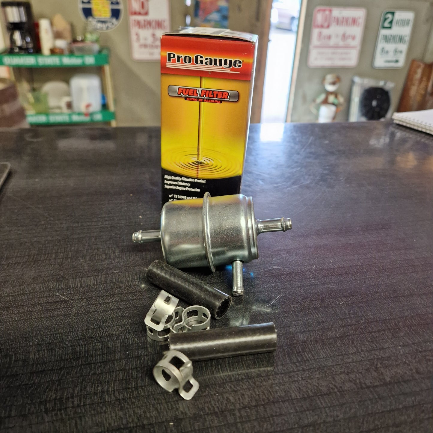 Bränslefilter med returrör på sidan. Metallhölje för 5/16" slang. Chrysler, MoPar. G-3499 (33054) (F20030)