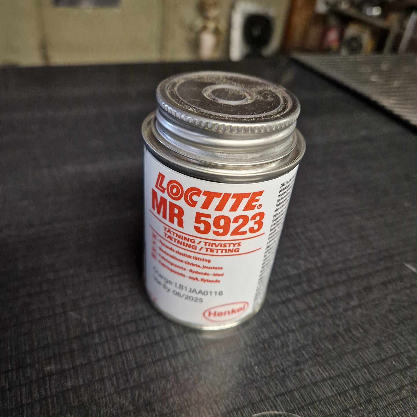 Loctite Flytande elastisk tätning, 117ml Penselburk L5923, MR5923, 16656