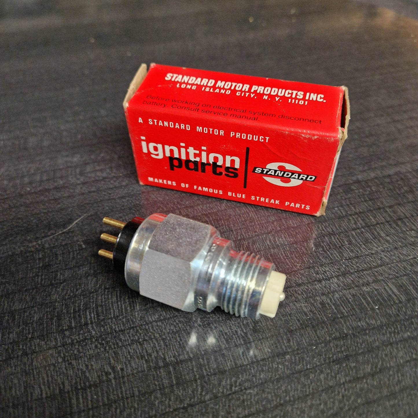 Neutralkontakt / Startspärrskontakt / backljuskontakt Chrysler 69-86, 3 Stift NS11 (CR401)