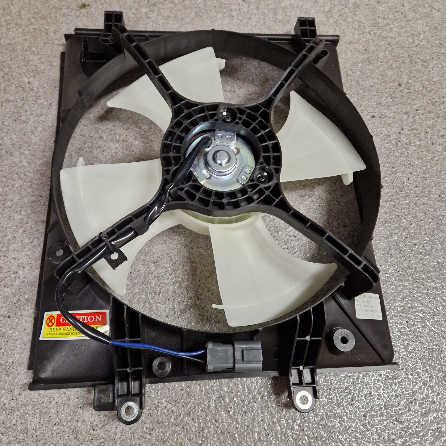 Kylfläkt Honda Accura 02-03 TYC A/C Condenser Fan As 611210, 38616-PJE-A01