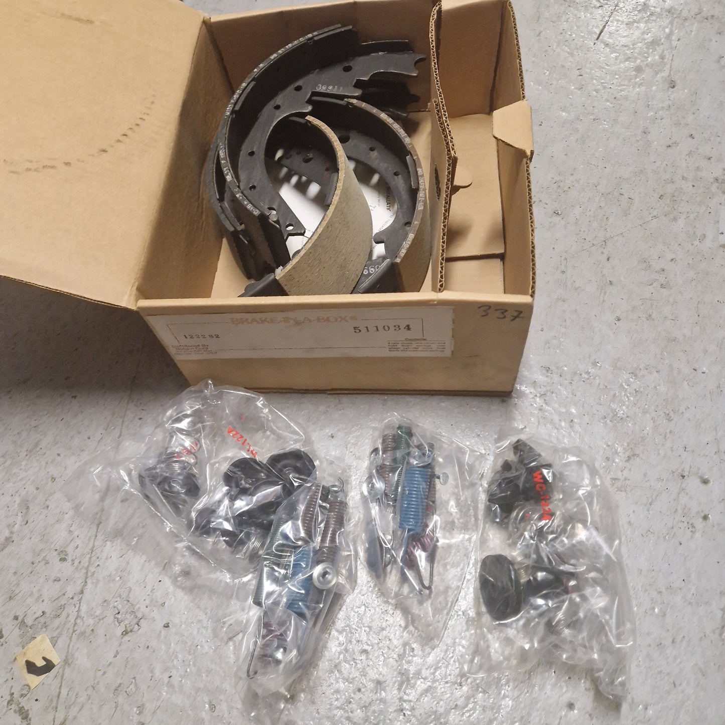 Bromsbackar Chrysler, Dodge, Plymouth, MoPar 64-72 Fram 11" x 2 3/4" 337