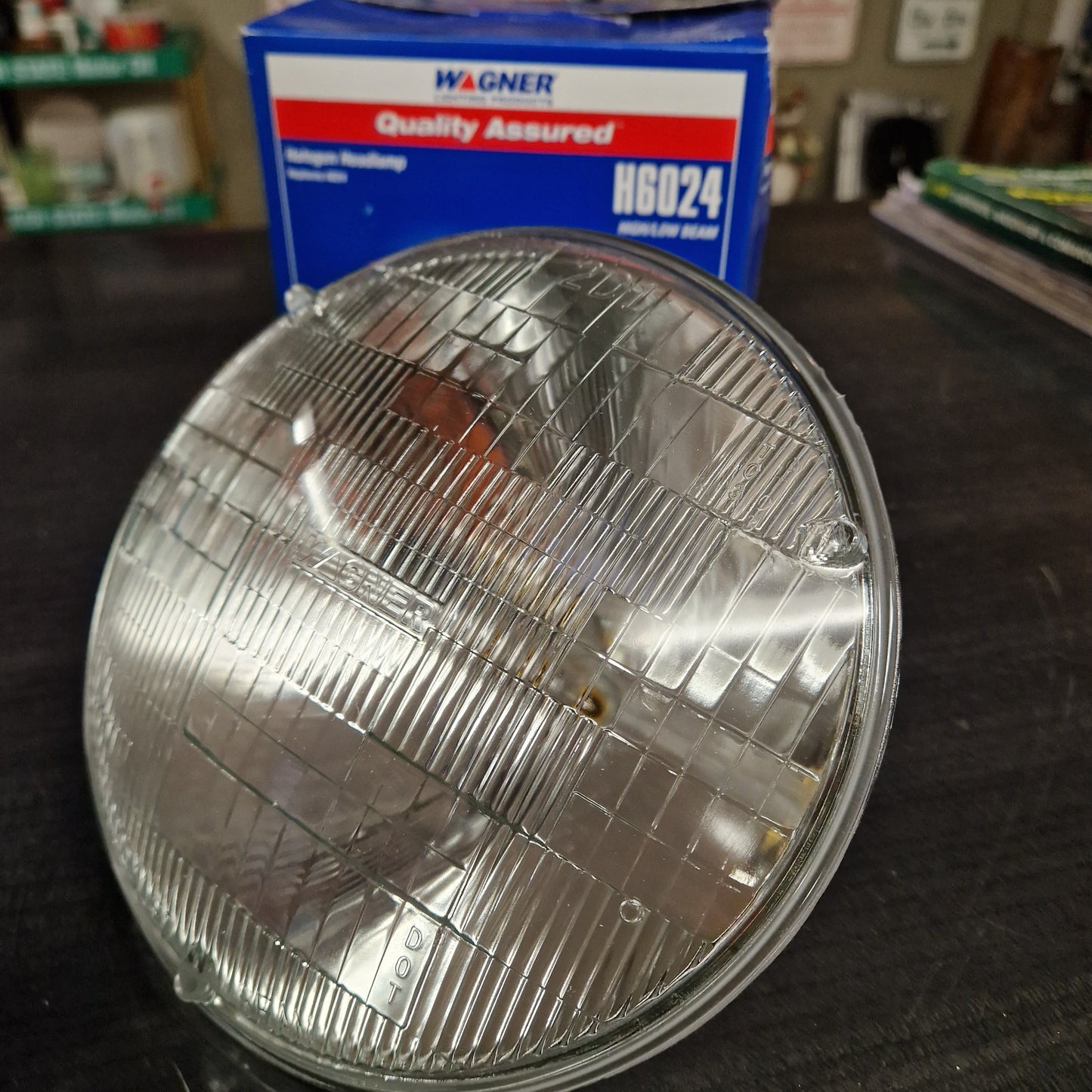 Strålkastare 7", Hel- och Halvljus, Sealed Beam , 3 stift. H6024E