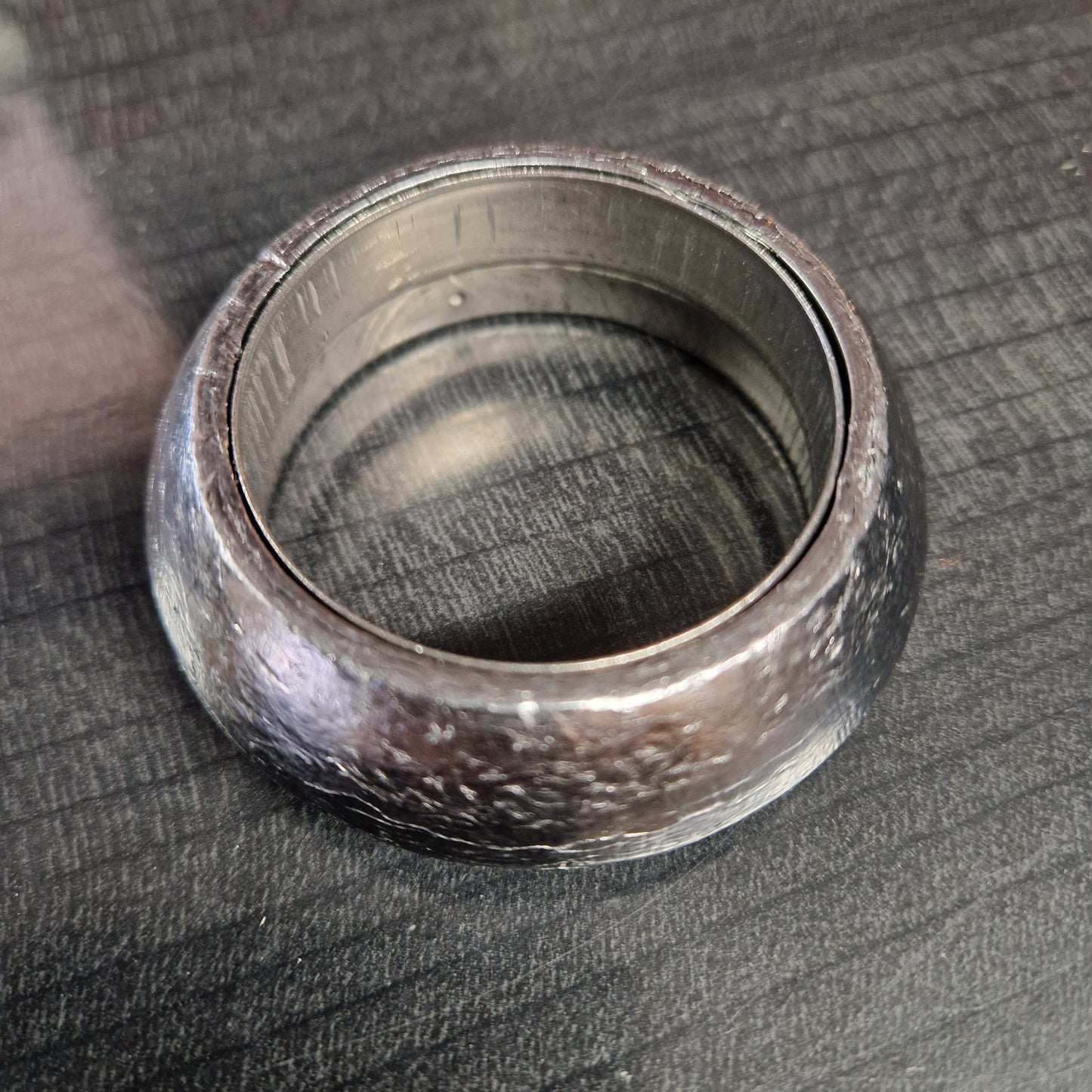 Avgaspackning / Flänspackning GM 82-95, Konisk ena sidan, platt andra sidan med styrning. 60556