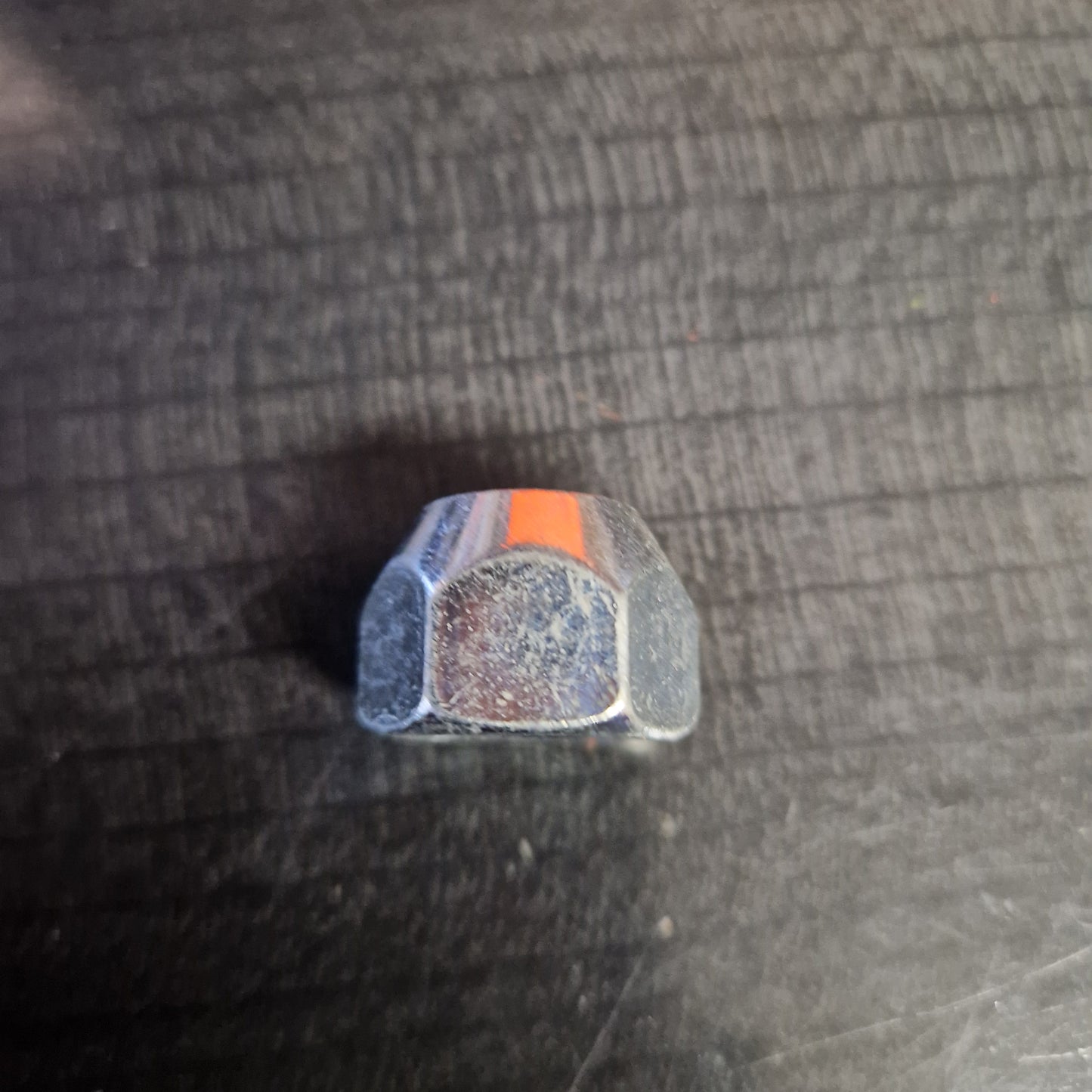 Hjulmutter 7/16" LH, 19mm Hylsa 1951N 611015