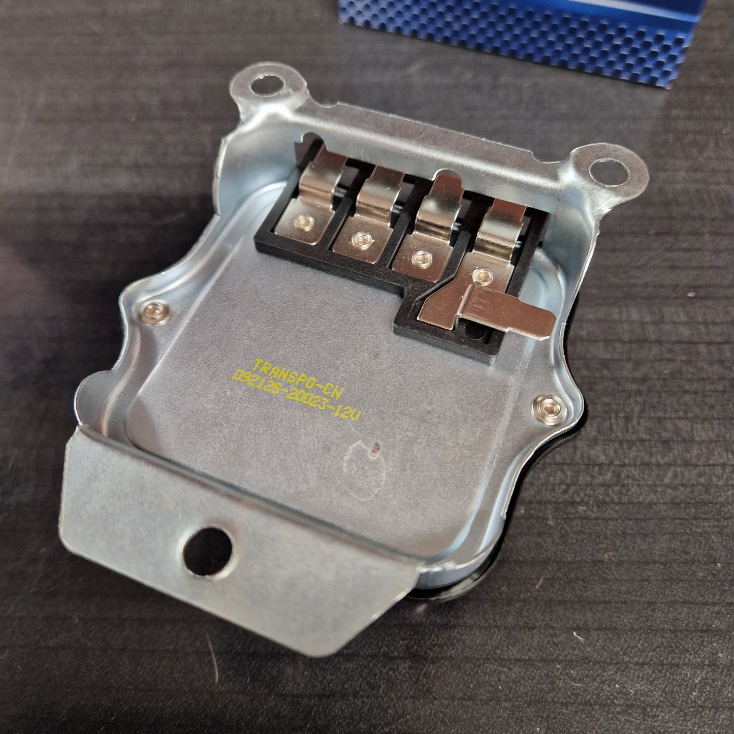 Laddningsrelä Heavy Duty, Elektroniskt GM (För Mekaniskt laddningsrelä ..Se VR103). D9212S