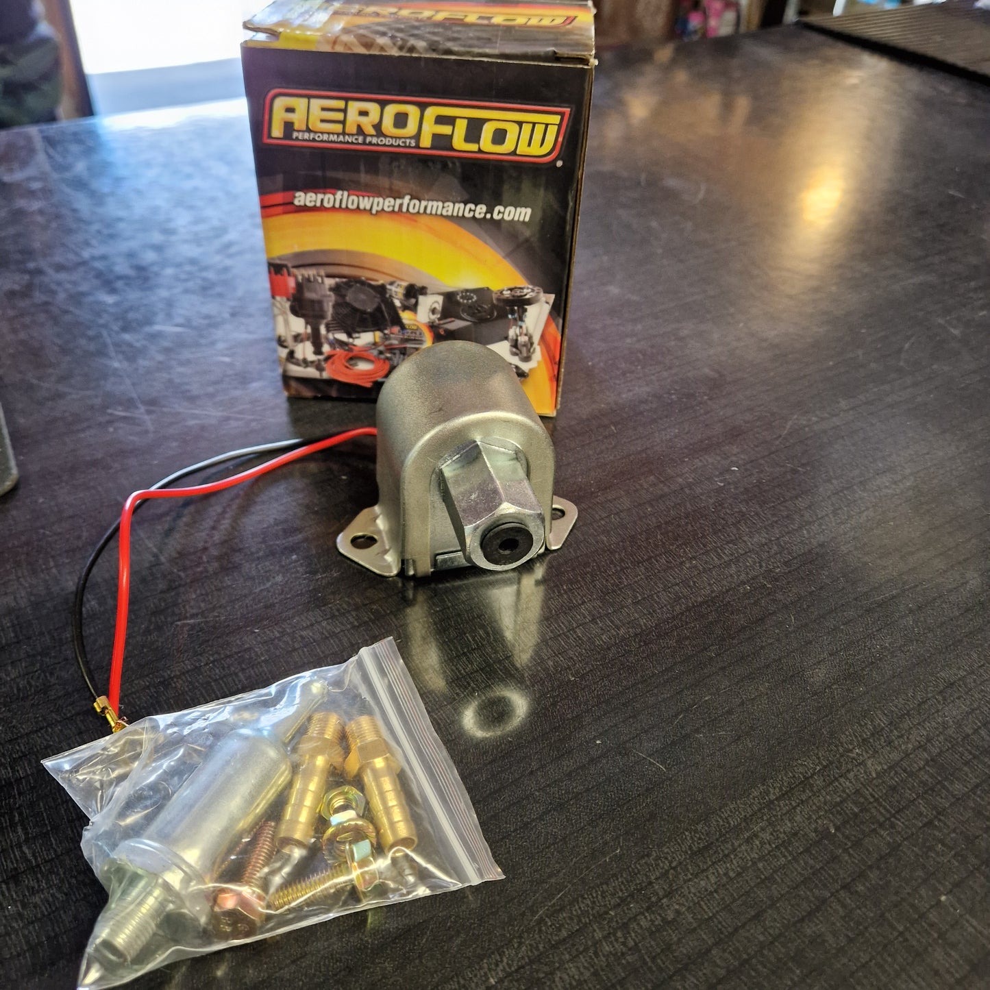 Bränslepump Elektrisk 4 psi 1/8" anslutning Liten och lättplacerad AF49-1067