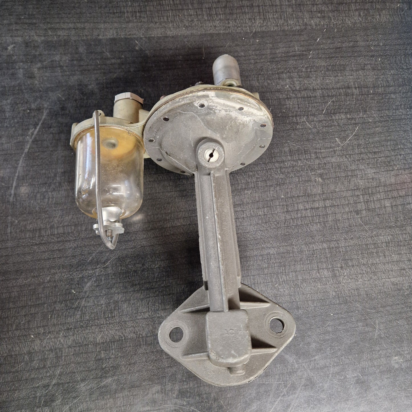 Bränslepump International 32-49 544