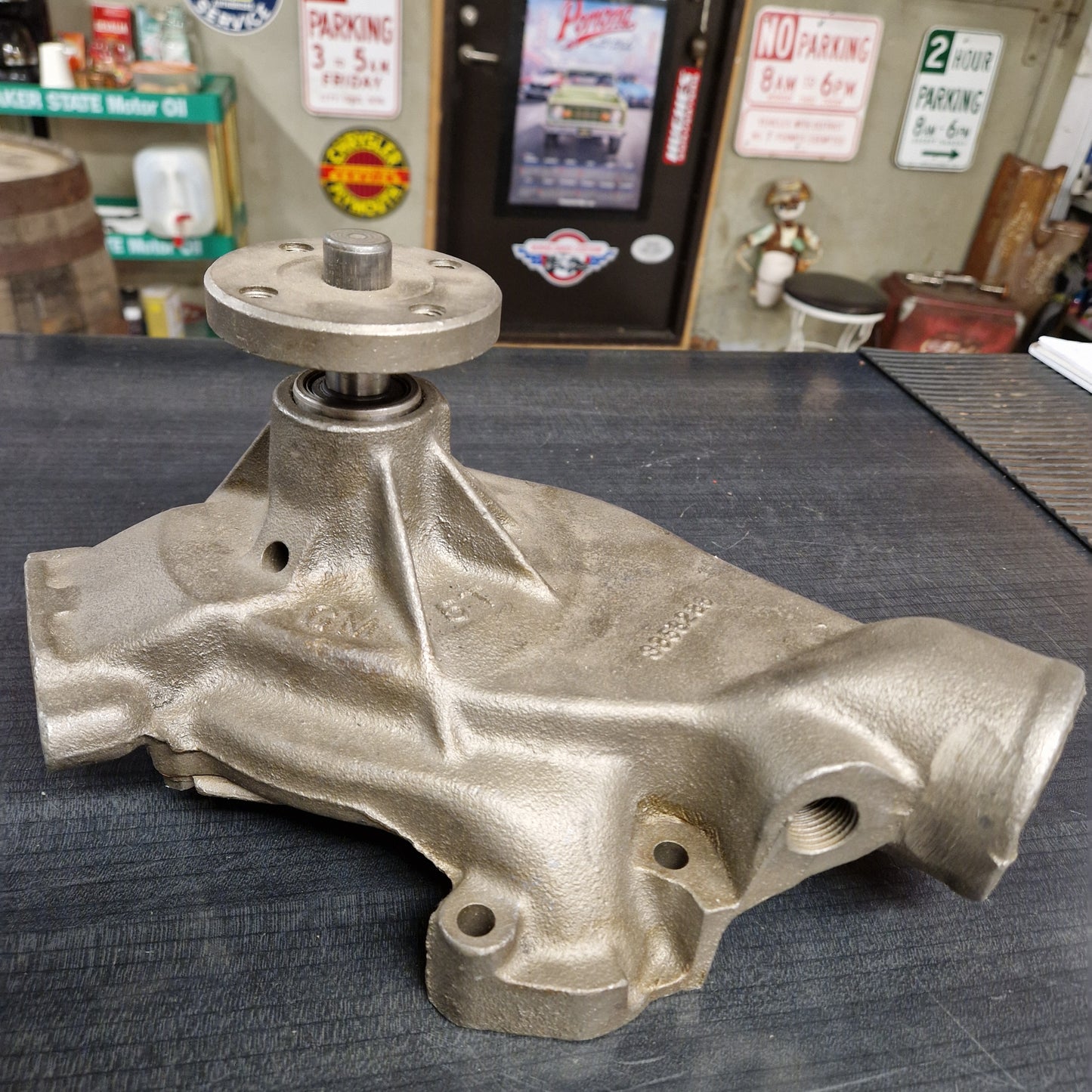 Vattenpump Chevrolet, GMC Medium Duty Truck BB 66-80 3858288 (44029, AW861)