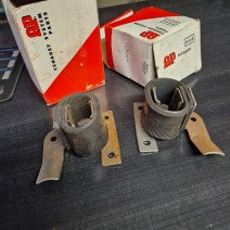 Avgasupphängning Tail Pipe Hanger Höger och Vänster. 8441, 8488