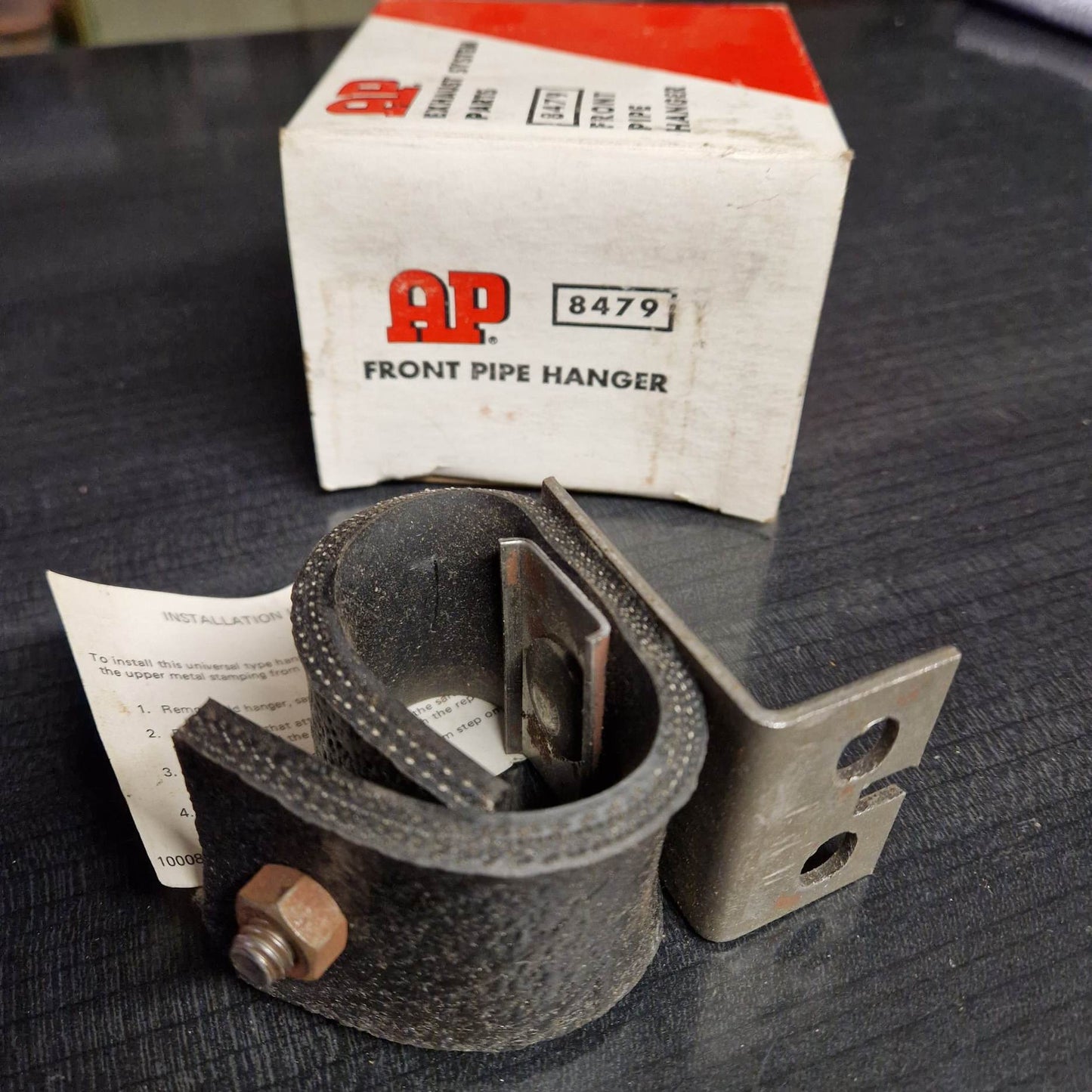 Avgasupphängning Front Pipe Hanger. 8479