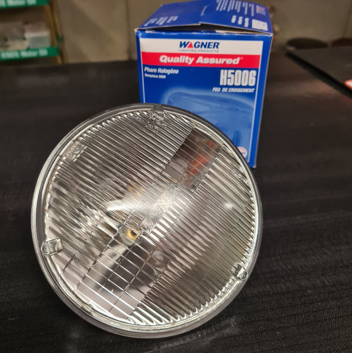 Strålkastare 5 3/4", Hel- och Halvljus, Sealed Beam , 3 stift. H5006