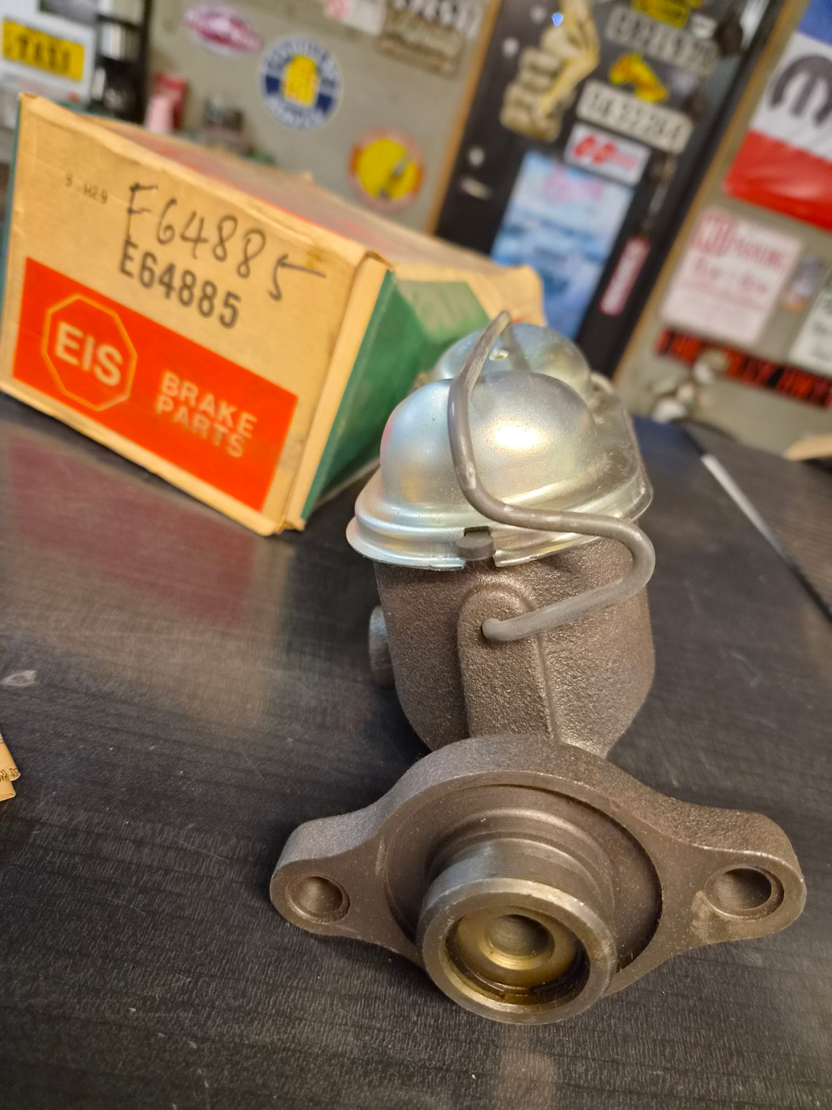 Huvudbromscylinder Chevrolet, GMC PB och Truck 67-71. Cyl.diameter: 1". E64885, MC36239, 355-47032