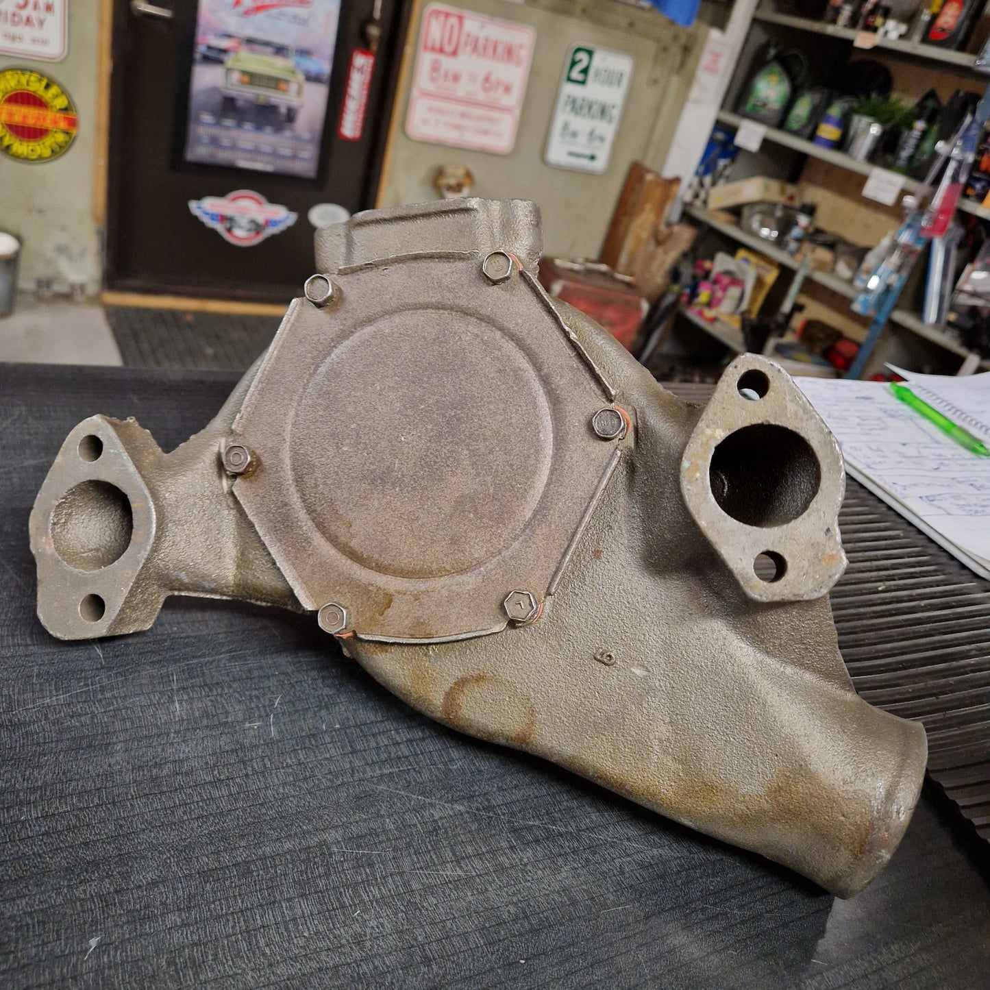 Vattenpump Chevrolet, GMC Medium Duty Truck BB 66-80 3858288 (44029, AW861)