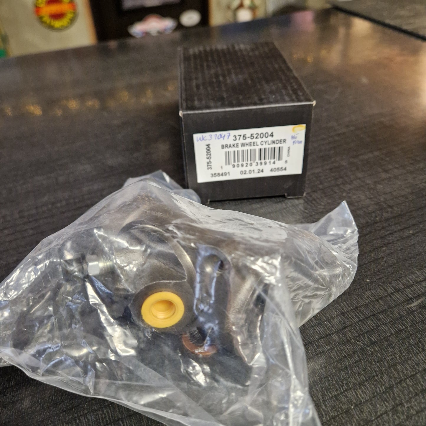 Hjulcylinder Pontiac 65-67, Hö Fram 1-3/16". 375-52004 (WC37047, W37047)