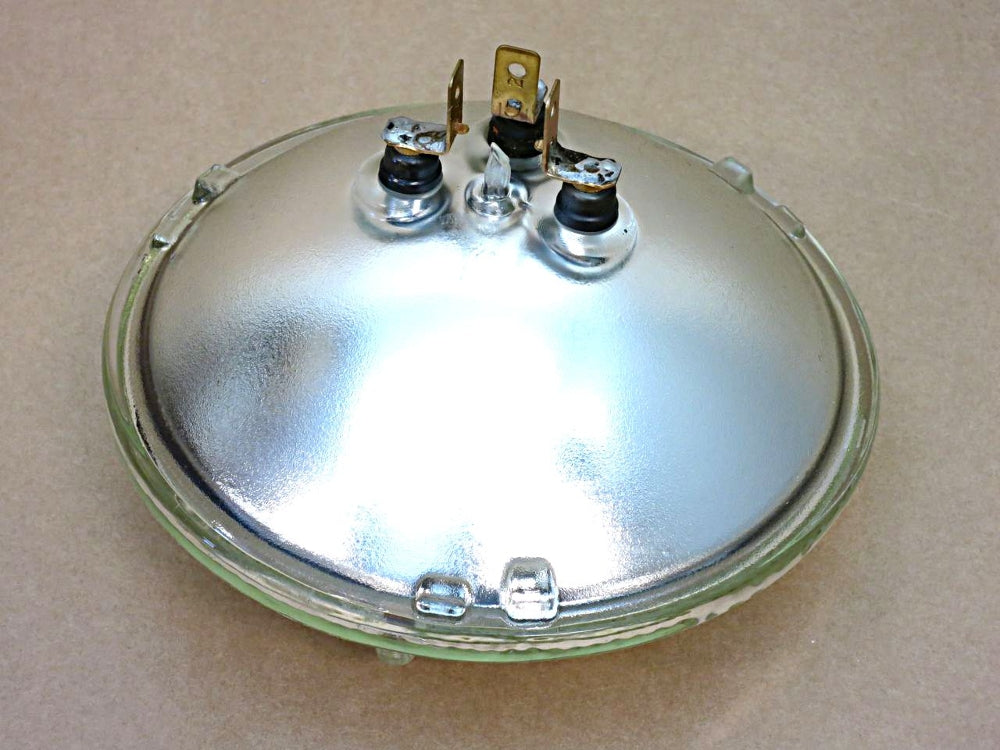 Strålkastare 5 3/4",  Hel- och Halvljus, Sealed Beam ,  3 stift H5006