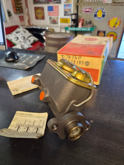 Huvudbromscylinder GM  Buick, Chevrolet, Oldsmobile 71-72.  E76160, MC36361, 355-47038