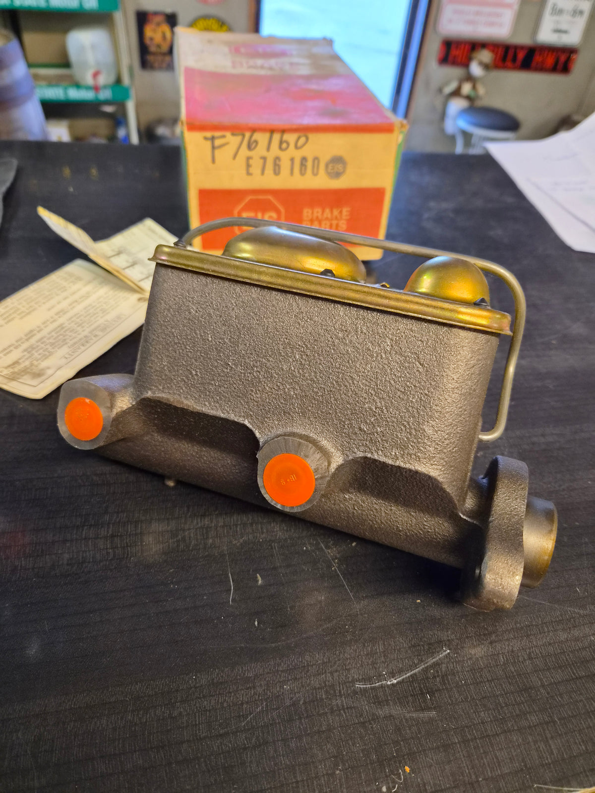 Huvudbromscylinder GM  Buick, Chevrolet, Oldsmobile 71-72.  E76160, MC36361, 355-47038